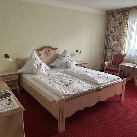 Garni Hubertushof Отель *